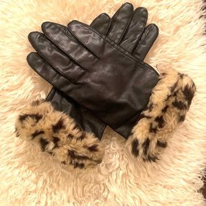 ✨✨SOLD✨✨✔️✔️Vintage Blk Leather Gloves w Faux Fur 🖤 🐆
